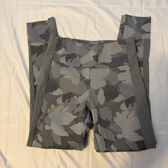 Athleta Essex Camo Hybrid Tight, Cobblestone Grey Heather SIZE S #353771 N0325 - Picture 4 of 8